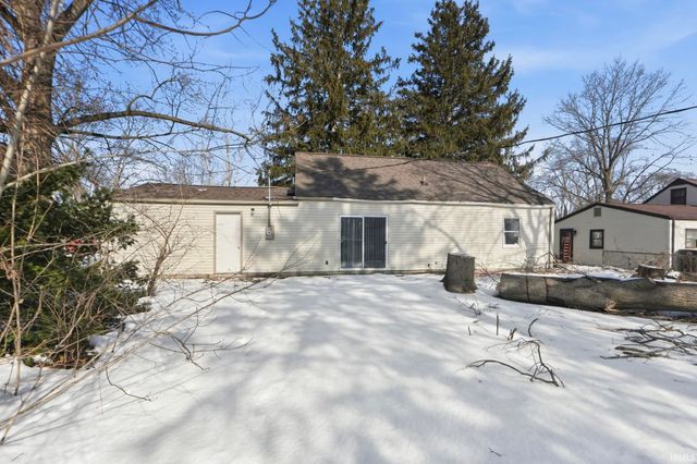 2624 Garden Park Drive, Fort Wayne, IN 46825