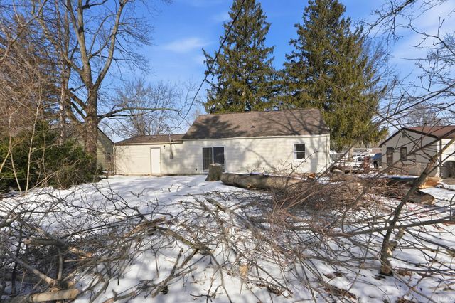 2624 Garden Park Drive, Fort Wayne, IN 46825