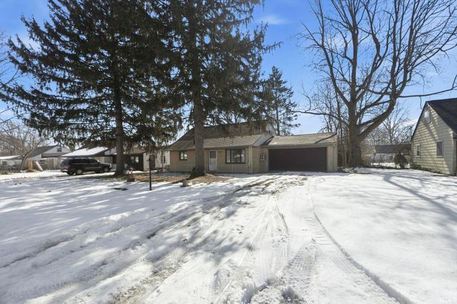 2624 Garden Park Drive, Fort Wayne, IN 46825