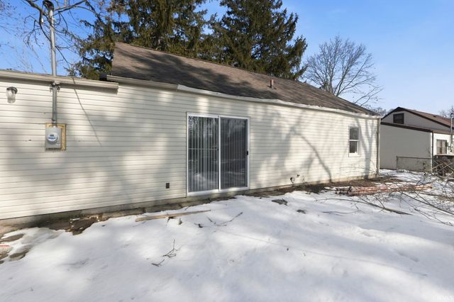 2624 Garden Park Drive, Fort Wayne, IN 46825
