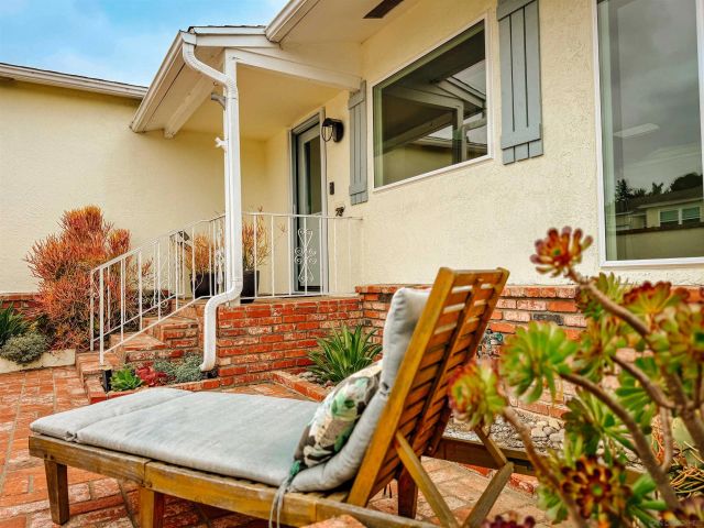 3044 Meadow Grove Dr, San Diego, CA 92110