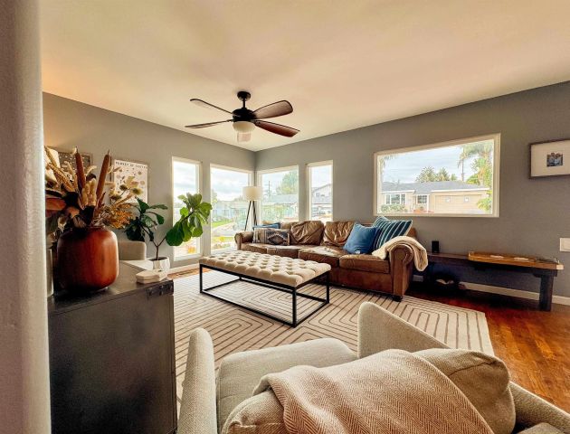 3044 Meadow Grove Dr, San Diego, CA 92110