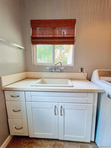 3044 Meadow Grove Dr, San Diego, CA 92110