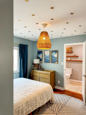 3044 Meadow Grove Dr, San Diego, CA 92110