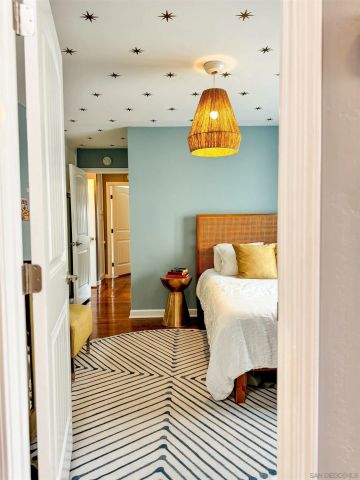 3044 Meadow Grove Dr, San Diego, CA 92110