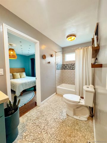 3044 Meadow Grove Dr, San Diego, CA 92110