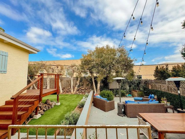 3044 Meadow Grove Dr, San Diego, CA 92110