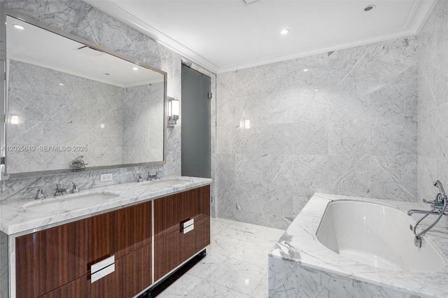 15701 Collins Ave 802, Sunny Isles Beach, FL 33160