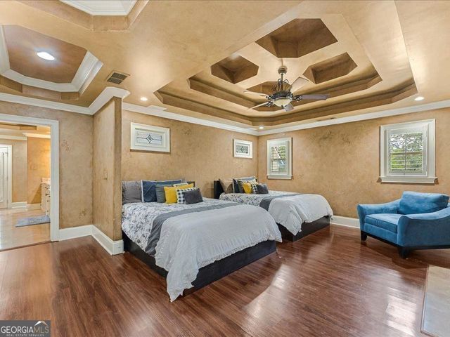 330 N Peachtree Parkway, Peachtree City, GA 30269