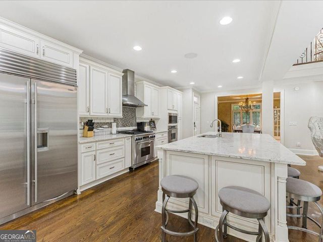 330 N Peachtree Parkway, Peachtree City, GA 30269
