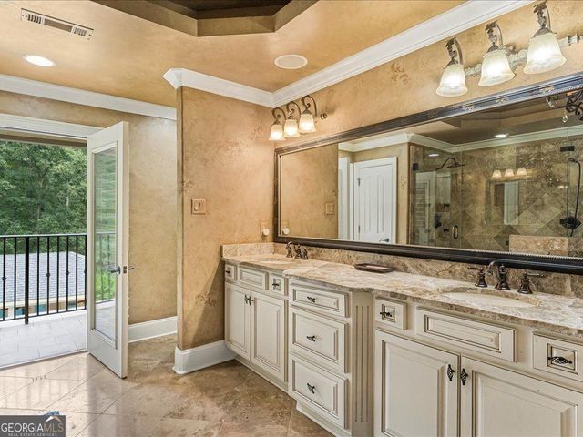 330 N Peachtree Parkway, Peachtree City, GA 30269