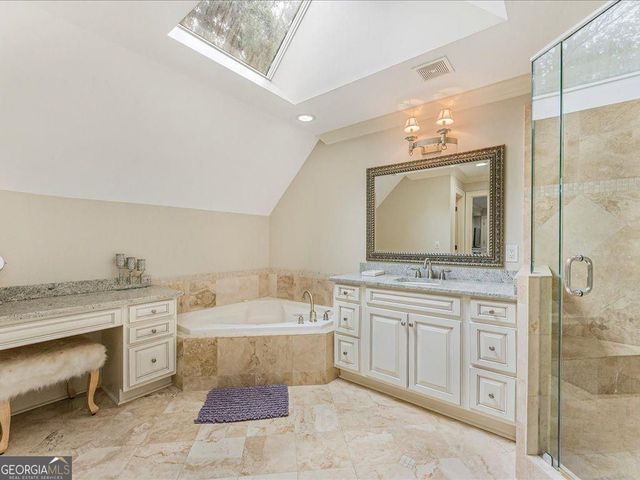 330 N Peachtree Parkway, Peachtree City, GA 30269