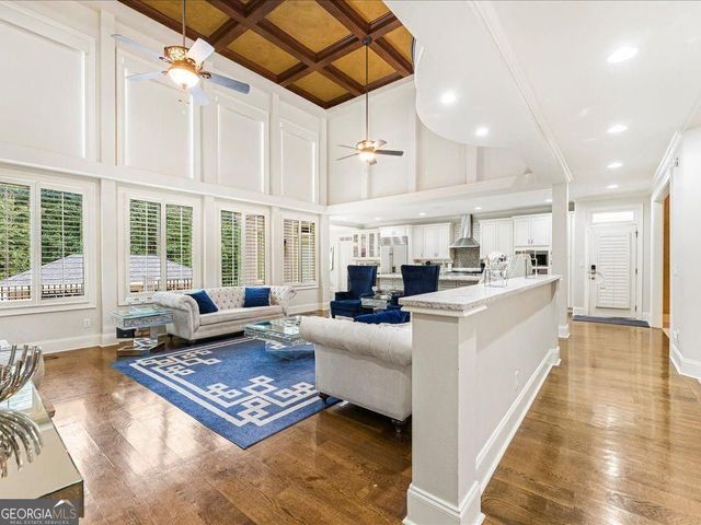 330 N Peachtree Parkway, Peachtree City, GA 30269