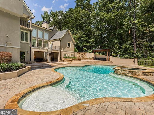 330 N Peachtree Parkway, Peachtree City, GA 30269