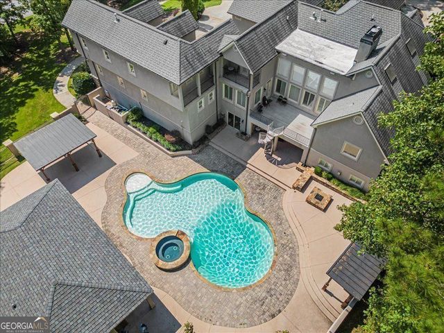 330 N Peachtree Parkway, Peachtree City, GA 30269