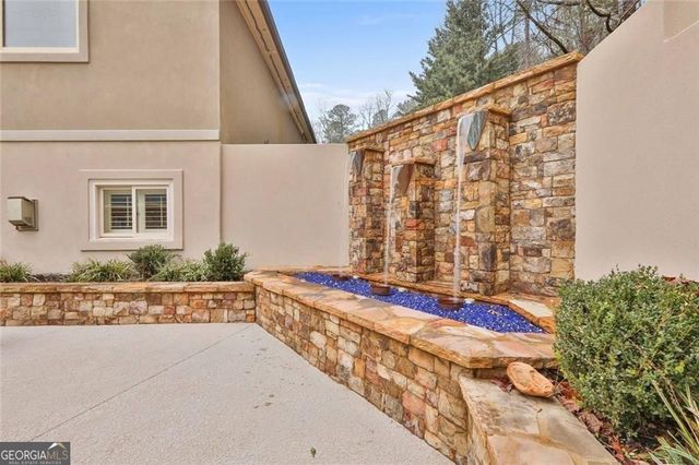 330 N Peachtree Parkway, Peachtree City, GA 30269