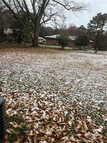 6 Gwynn CIR, Newport News, VA 23602