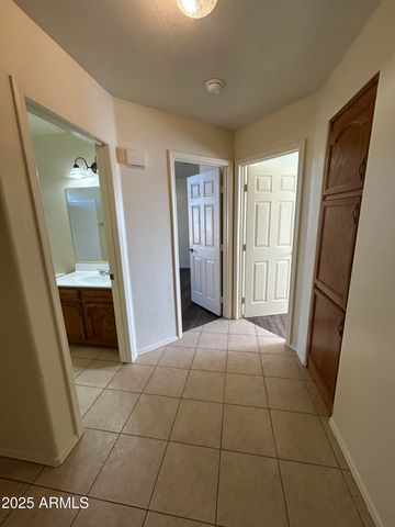 1433 E PARK Avenue, Chandler, AZ 85225