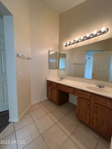 1433 E PARK Avenue, Chandler, AZ 85225