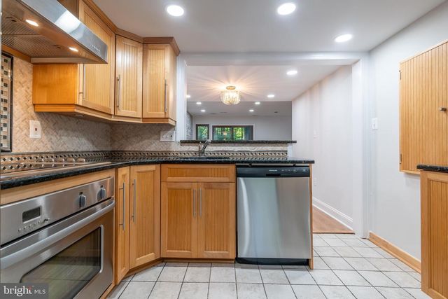 11903 ESCALANTE CT, Reston, VA 20191