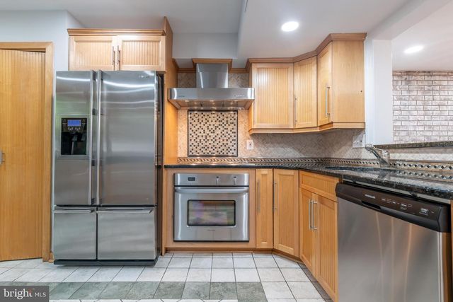 11903 ESCALANTE CT, Reston, VA 20191