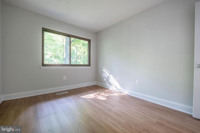 11903 ESCALANTE CT, Reston, VA 20191