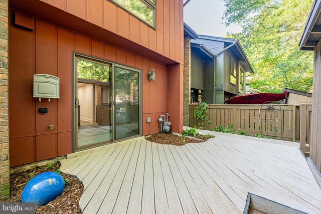 11903 ESCALANTE CT, Reston, VA 20191