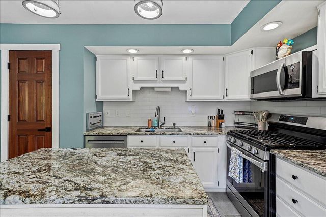 4000 Lancaster Drive, Valparaiso, IN 46383