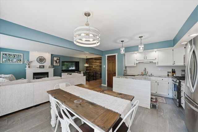 4000 Lancaster Drive, Valparaiso, IN 46383