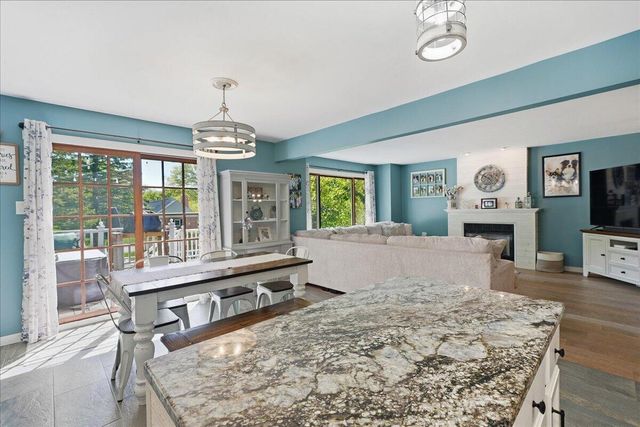 4000 Lancaster Drive, Valparaiso, IN 46383