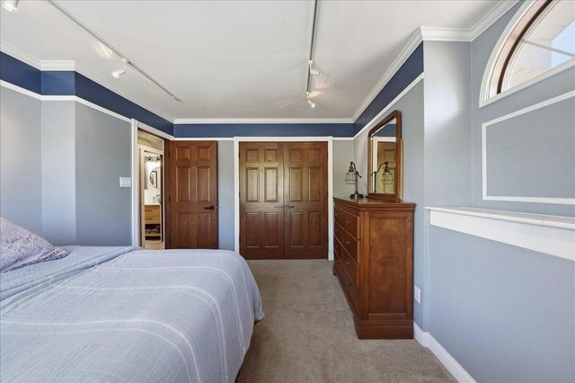 4000 Lancaster Drive, Valparaiso, IN 46383