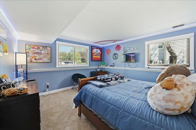 4000 Lancaster Drive, Valparaiso, IN 46383