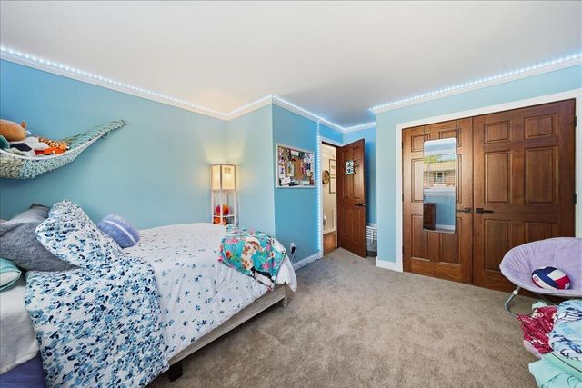 4000 Lancaster Drive, Valparaiso, IN 46383