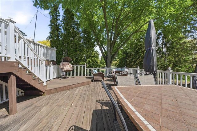 4000 Lancaster Drive, Valparaiso, IN 46383
