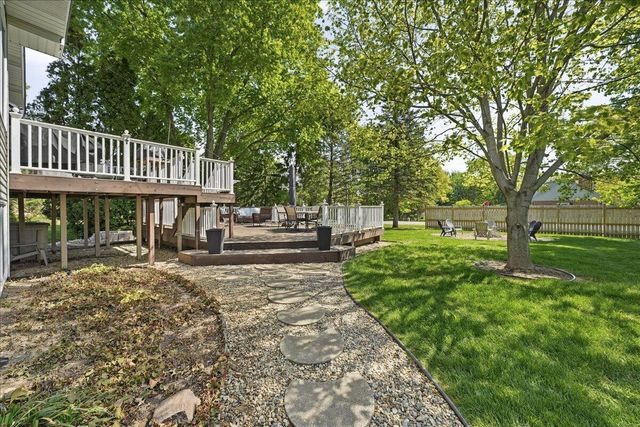 4000 Lancaster Drive, Valparaiso, IN 46383
