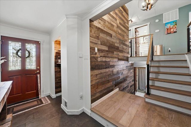 4000 Lancaster Drive, Valparaiso, IN 46383