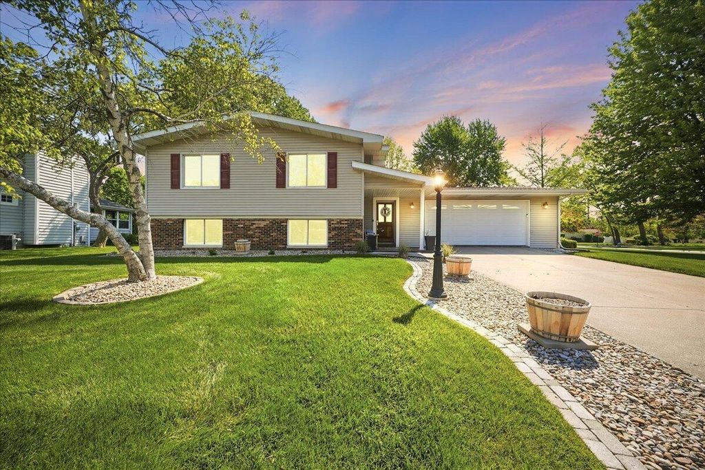 4000 Lancaster Drive, Valparaiso, IN 46383