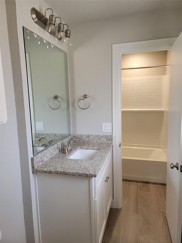 1211 Crestmont Street, Wharton, TX 77488