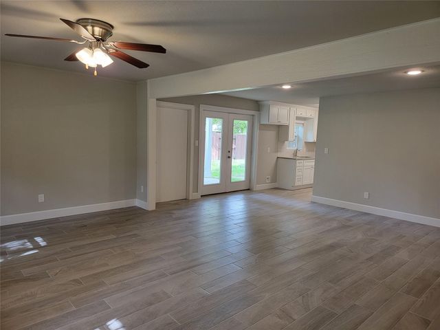 1211 Crestmont Street, Wharton, TX 77488