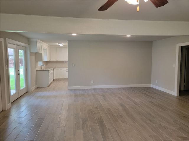 1211 Crestmont Street, Wharton, TX 77488