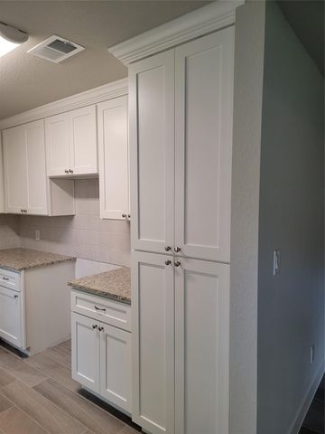 1211 Crestmont Street, Wharton, TX 77488