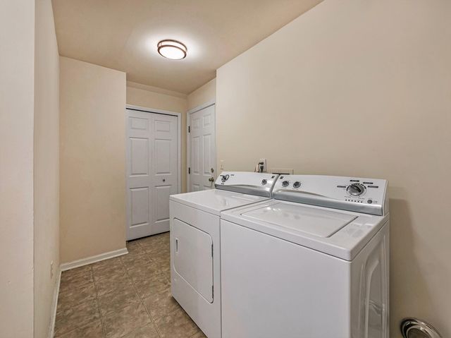 1112 Addington Lane, Pittsfield Charter Twp, MI 48108