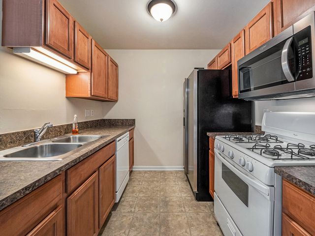 1112 Addington Lane, Pittsfield Charter Twp, MI 48108