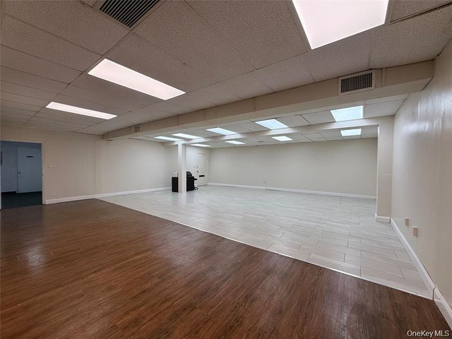 185 Willis Avenue 1, Mineola, NY 11501