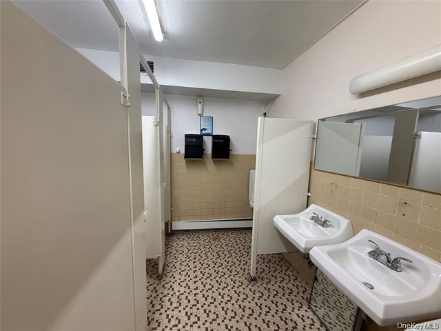 185 Willis Avenue 1, Mineola, NY 11501