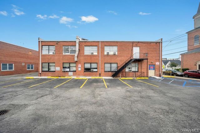 185 Willis Avenue 1, Mineola, NY 11501