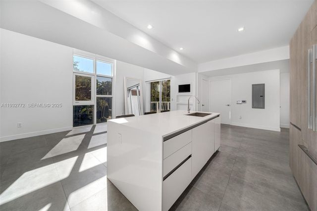 455 NE 39th St 202, Miami, FL 33137