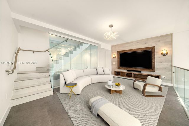 455 NE 39th St 202, Miami, FL 33137