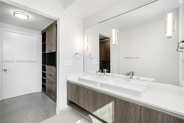 455 NE 39th St 202, Miami, FL 33137