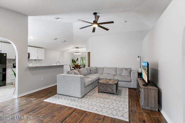 3516 WENTWORTH Circle W, Jacksonville, FL 32277